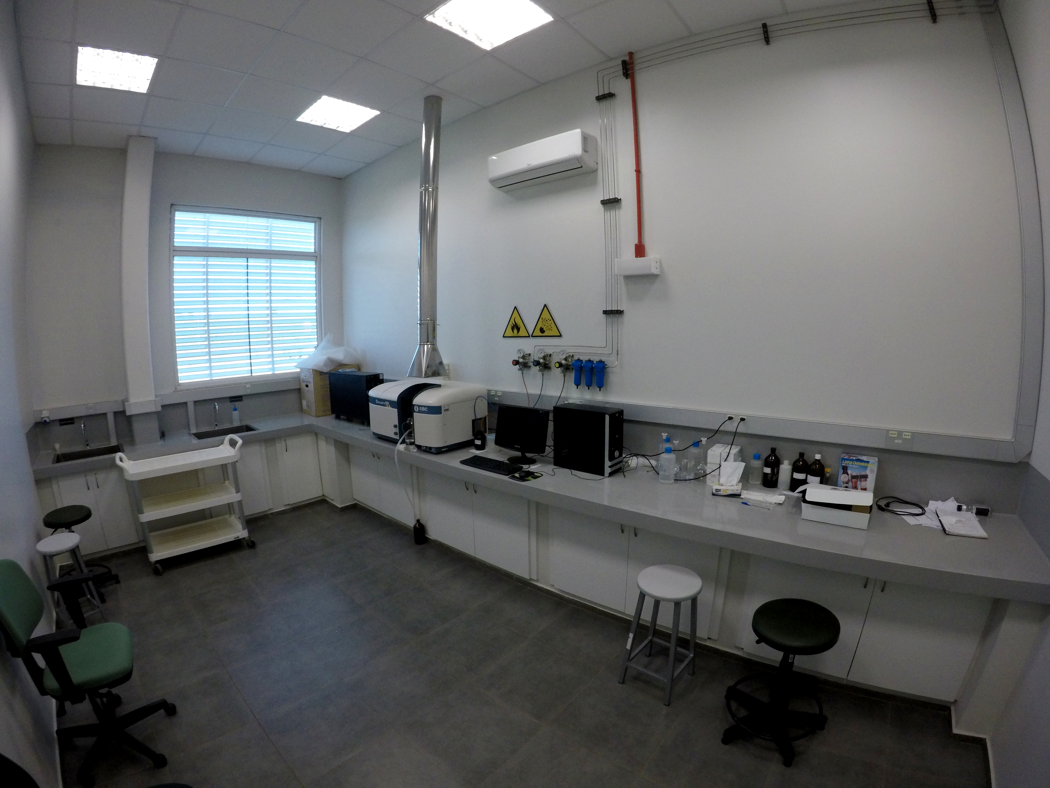 Lab. 107 - Bloco 03 (2)