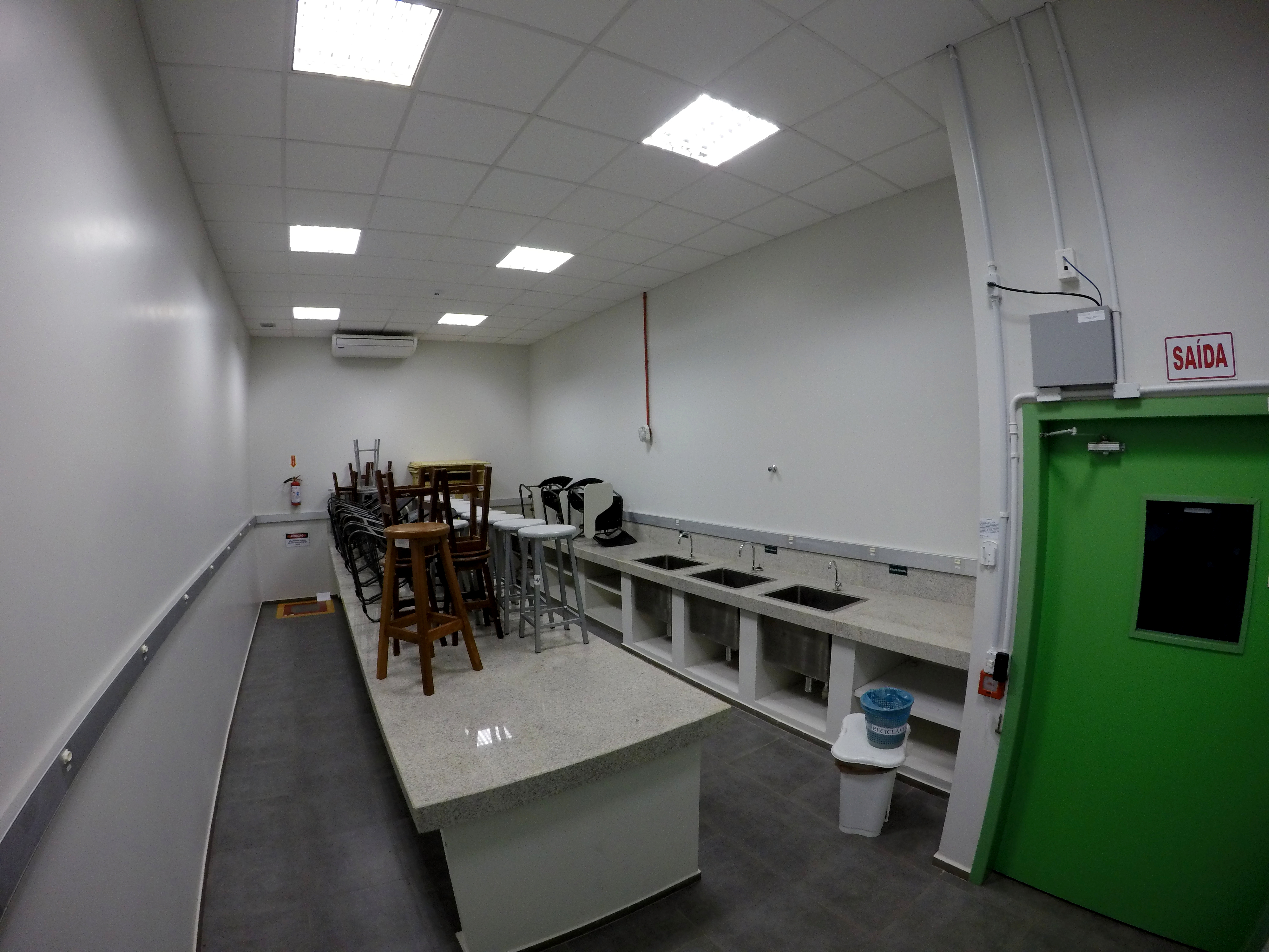 Lab. 110 - Bloco 04 (2)