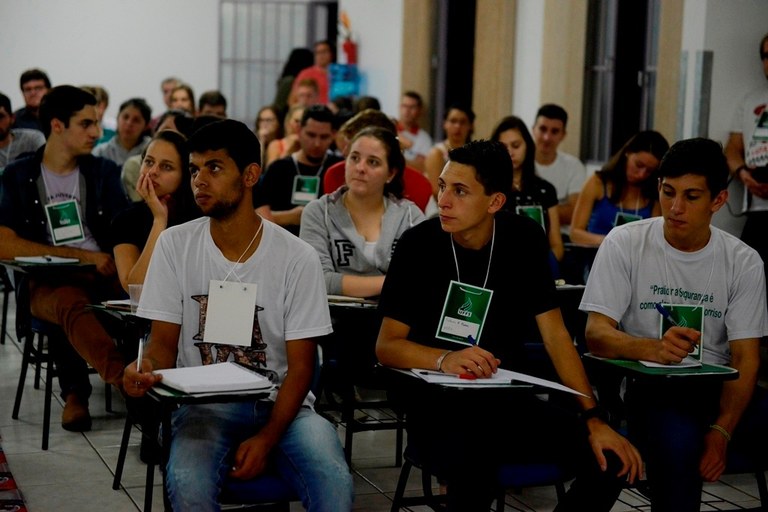 Estudantes do curso sentados 