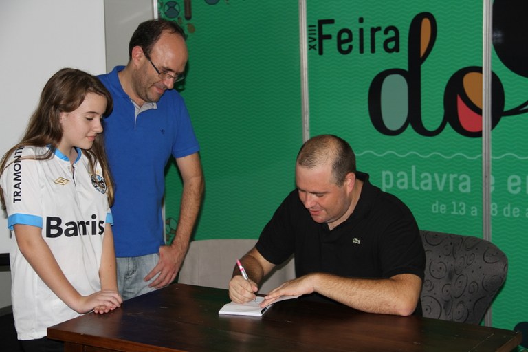 15-04-2016 - Feira do livro2.jpg