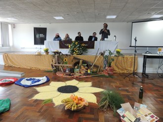Mesa de autoridades do evento