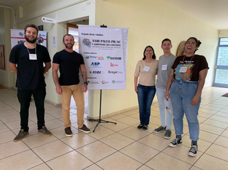 Alunos e professores participam de evento sobre paleontologia