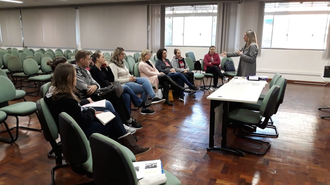 grupo educação emocional