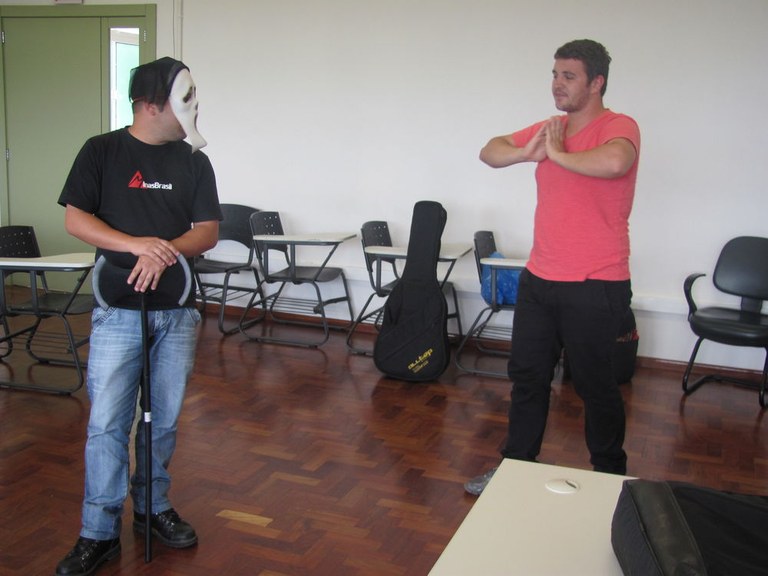 03-12-2013 - Dança2.jpg