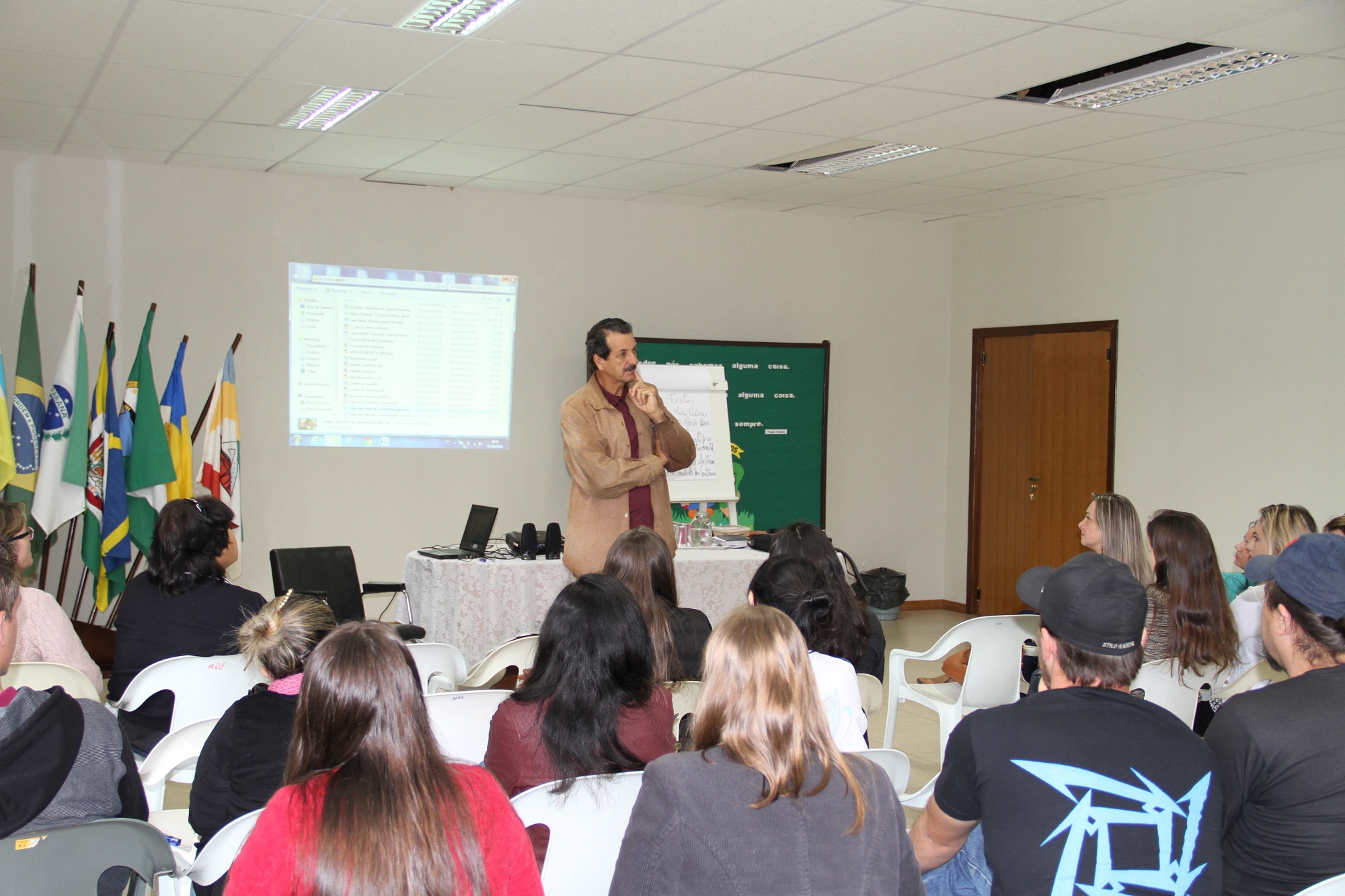 05-10-2016 - Formação continuada.jpg