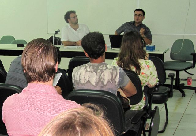05-12-2012 - Cenário político.jpg