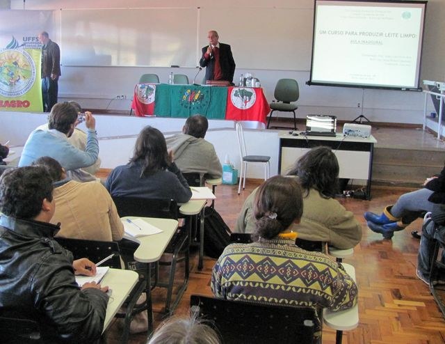 08-05-2013 - Palestra pós.jpg