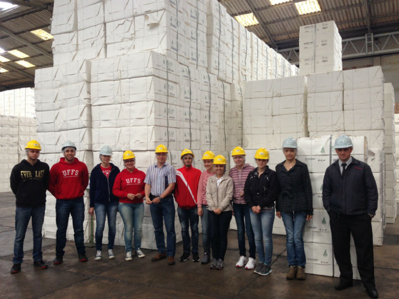 12-11-2013 - Visita celulose.jpg