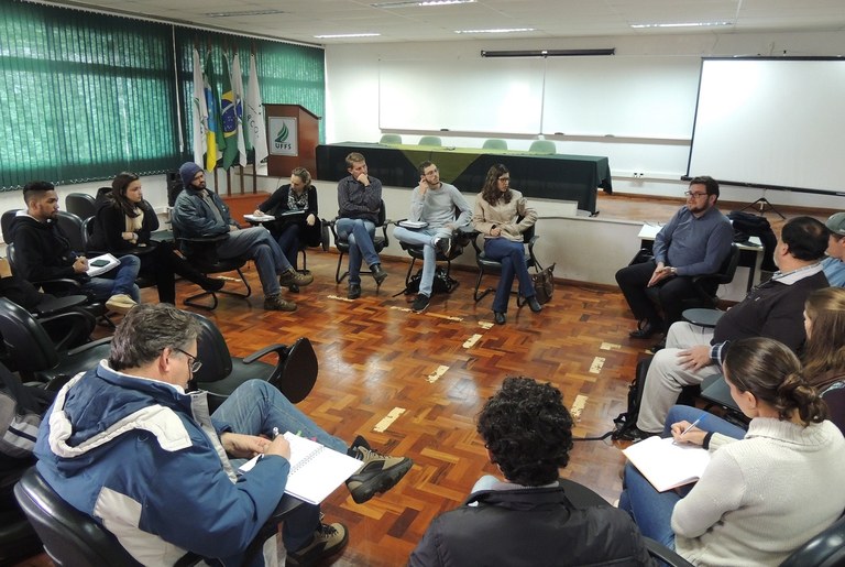 20062017 - Reunião vice-reitor e estudantes Campus Laranjeiras do Sul