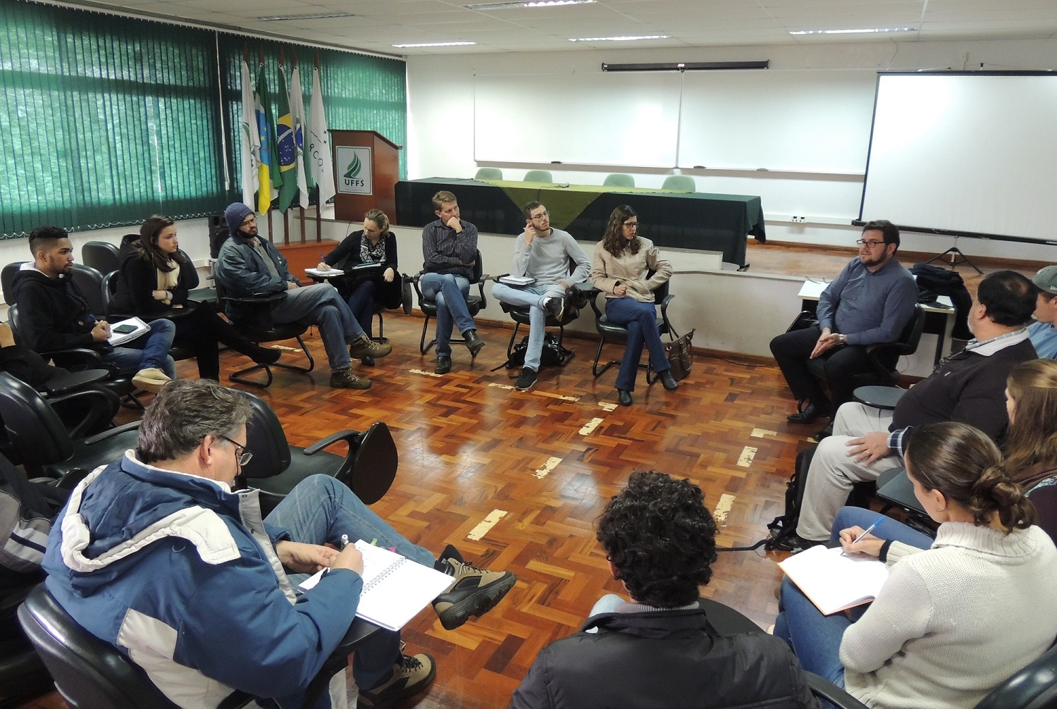 20062017 - Reunião vice-reitor e estudantes Campus Laranjeiras do Sul