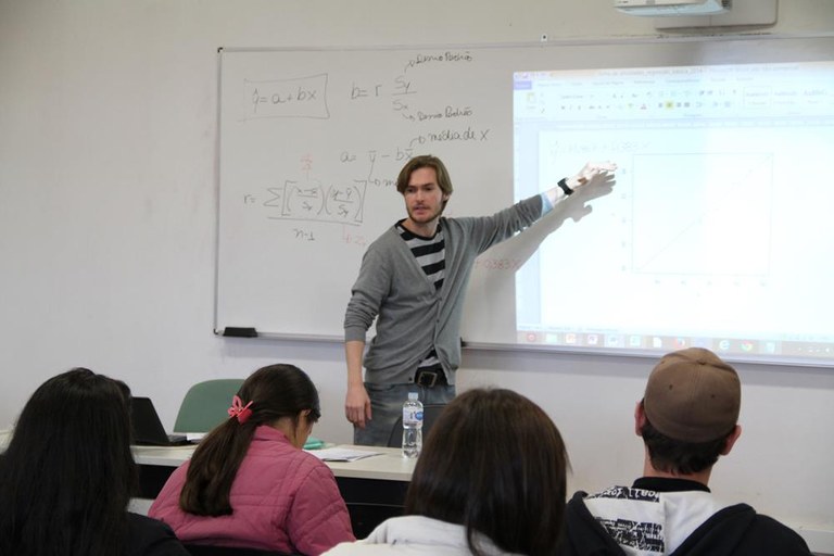 27-05-2015 - Professor.jpg