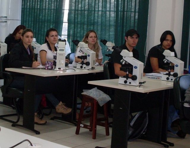 30-04-2013 - Novos laboratórios.jpg