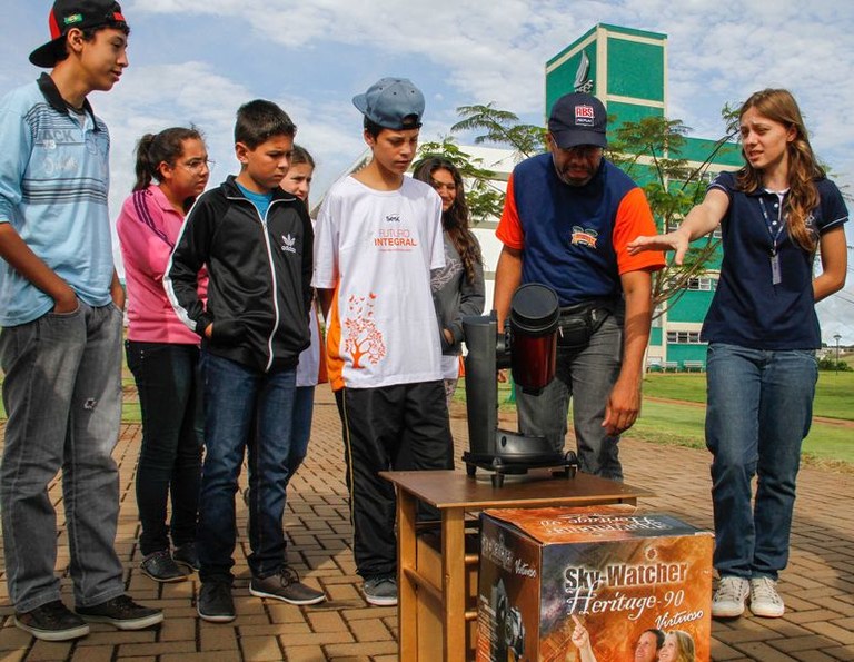 20112015_-_Insti_-_Visitao_de_alunos_57.jpg
