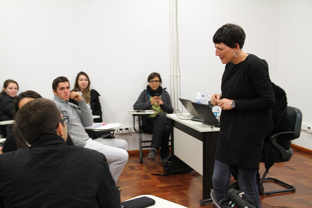 03-07-2014 - Professora.jpg