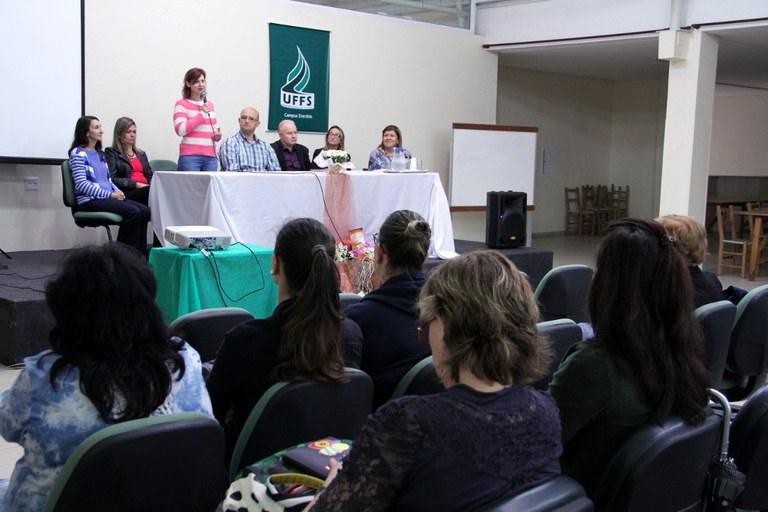 05-11-2014 - Educação integral2.jpg