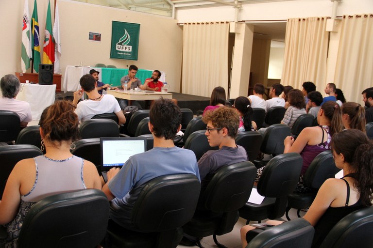 09-12-2014 - Debater.jpg