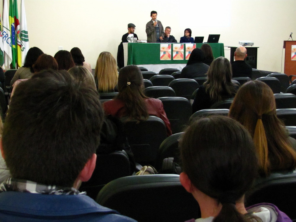 19-07-2013 - Simpósio2.jpg