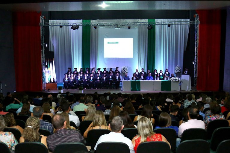20022016-_Insti_-_Formaturas_-_Coradin_4.jpg