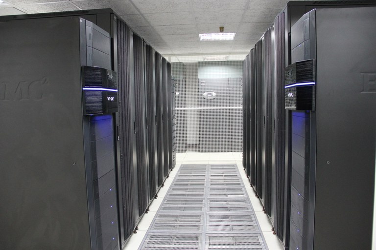 datacenter - diretoria de comunicação.jpg