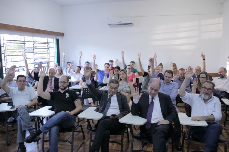 foto do publico em aclamação